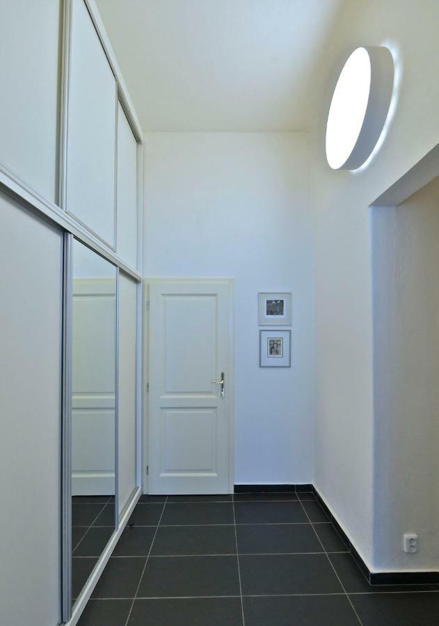 Kafka'S Head Apartment Praag Buitenkant foto